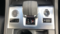 Jaguar F-Pace 2.0 D200 R-Dynamic Black 5dr Auto AWD Diesel Estate